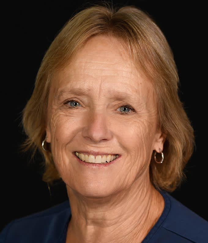Dr. Julie Aiello, Englewood Veterinarian