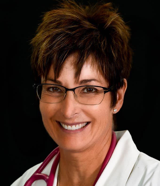 Dr. Robyn Elmslie, Englewood Veterinary Oncologist