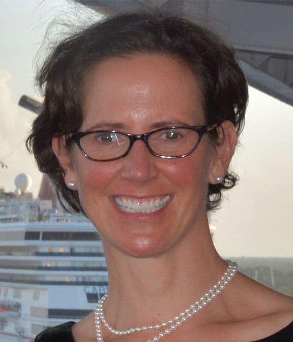 Dr. Tanja Nuhsbaum, Englewood Veterinary Ophthalmologist